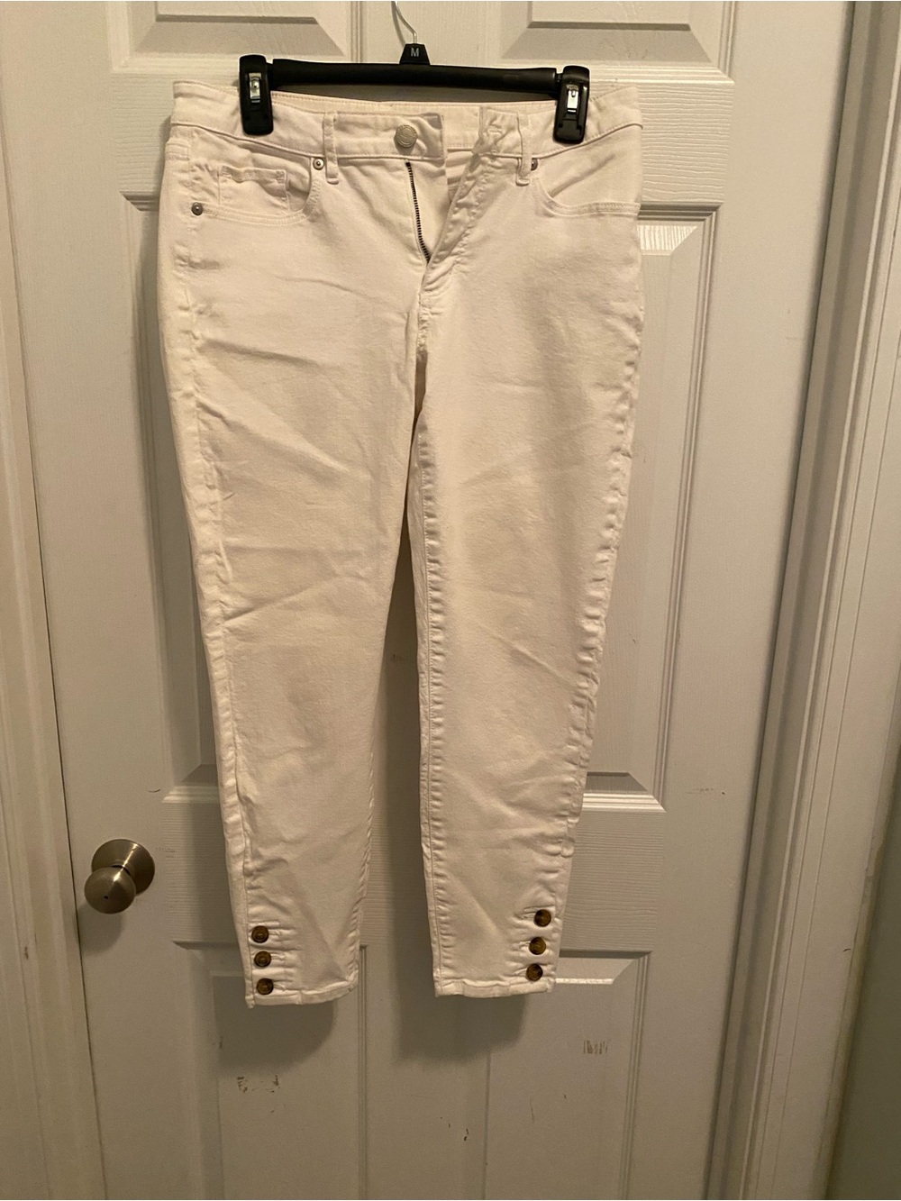 LOFT White Ankle Button-Hem Curvy Skinny Jeans